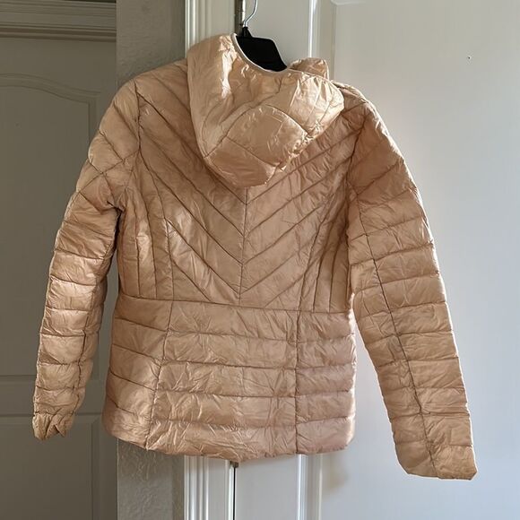 Micheal Kors Women Zip‎ Packable Down Jacket W/Hood Blush Sz S Gently Used - Picture 4 of 7